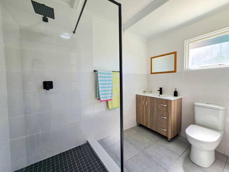 5 Bedroom Property for Sale in Jongensfontein Western Cape